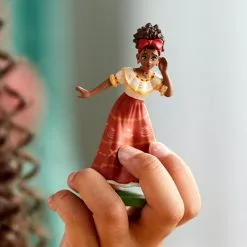 Encanto Deluxe Figurine Playset 8 Encanto Deluxe Figurine Playset -WhimsyWears Shop 460062217455 3