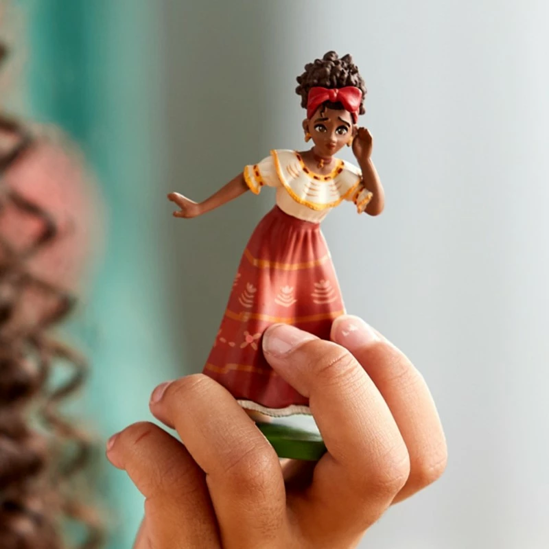 Encanto Deluxe Figurine Playset 4 Encanto Deluxe Figurine Playset - Image 4