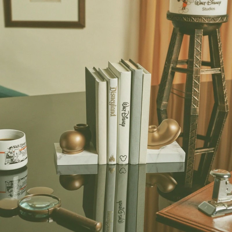 Mickey Mouse Magnifying Glass - Disney100 2 Mickey Mouse Magnifying Glass - Disney100 - Image 2