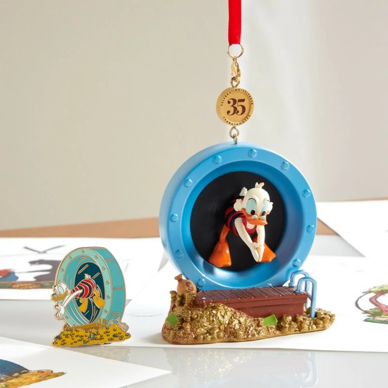 Scrooge McDuck Legacy Sketchbook Ornament, 35th Anniversary, Limited Release, DuckTales 2 Scrooge McDuck Legacy Sketchbook Ornament, 35th Anniversary, Limited Release, DuckTales - Image 2